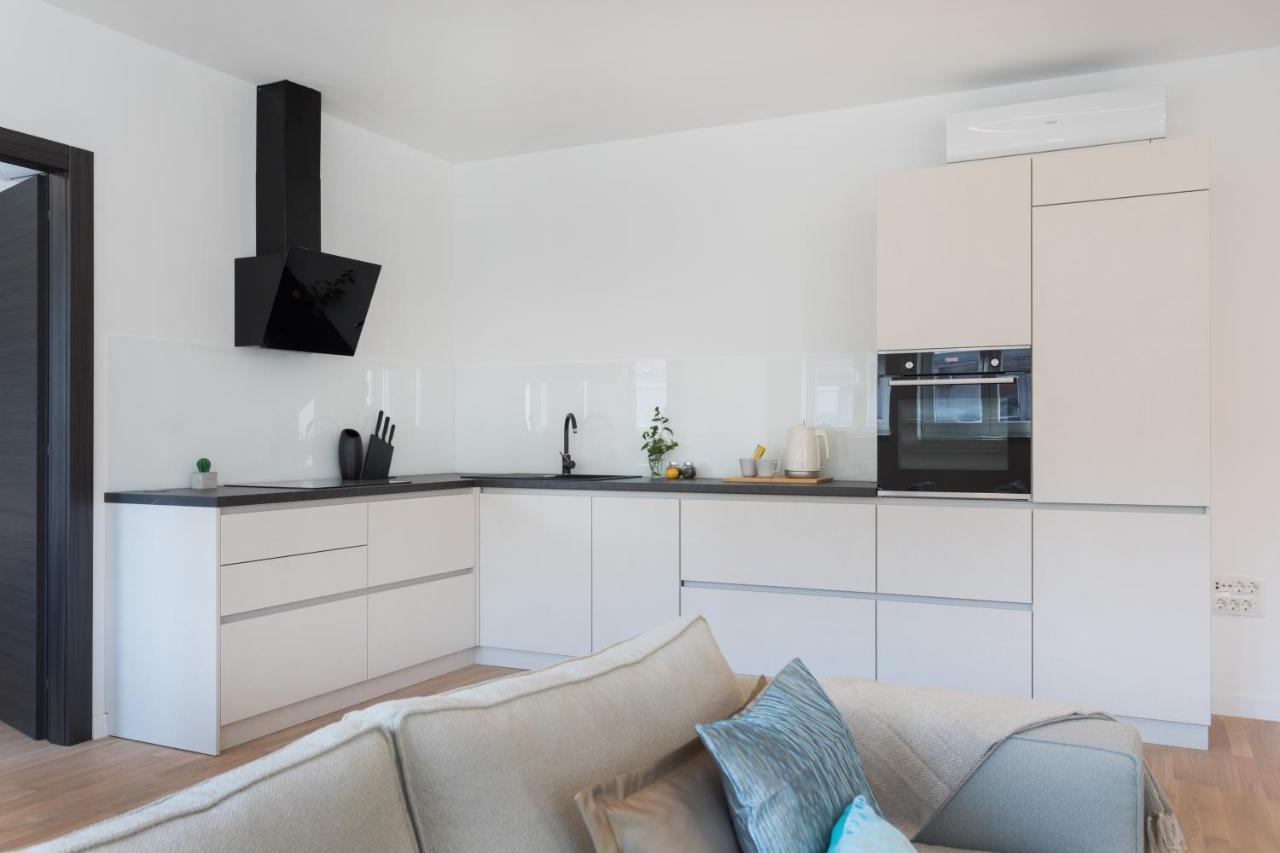 Design 2Bdr Apartment Near City Center Zágráb Kültér fotó